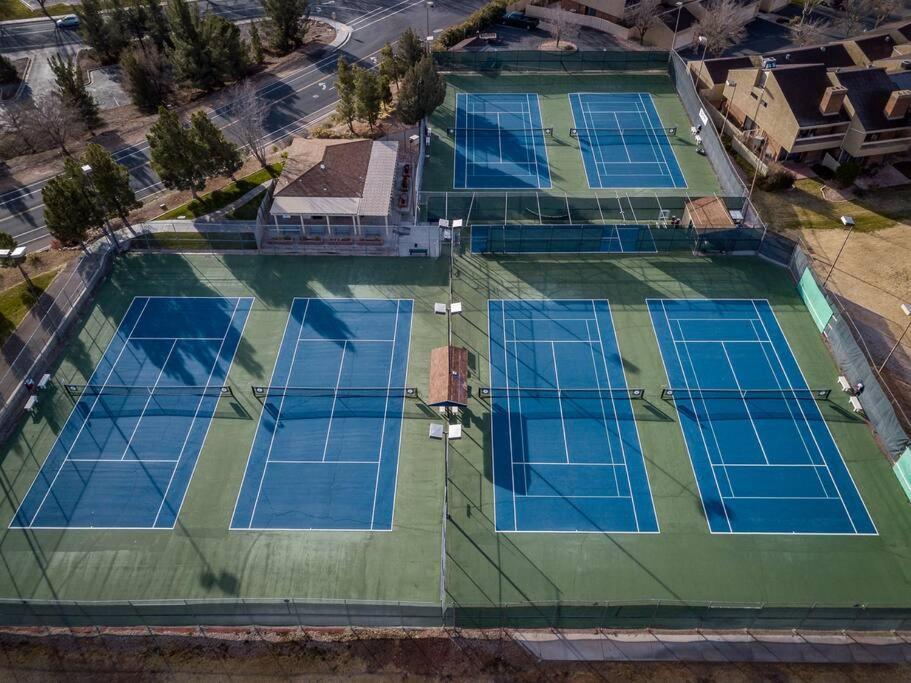 Villa 18 - 4 Bedroom! Year Round Heated Pool & Hot Tub! Games! Golf! Tennis! St. George Buitenkant foto